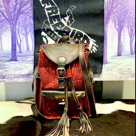 FREEBIRD BY STEVEN Brett Red Crocodile Backpack - Picture 2 of 15